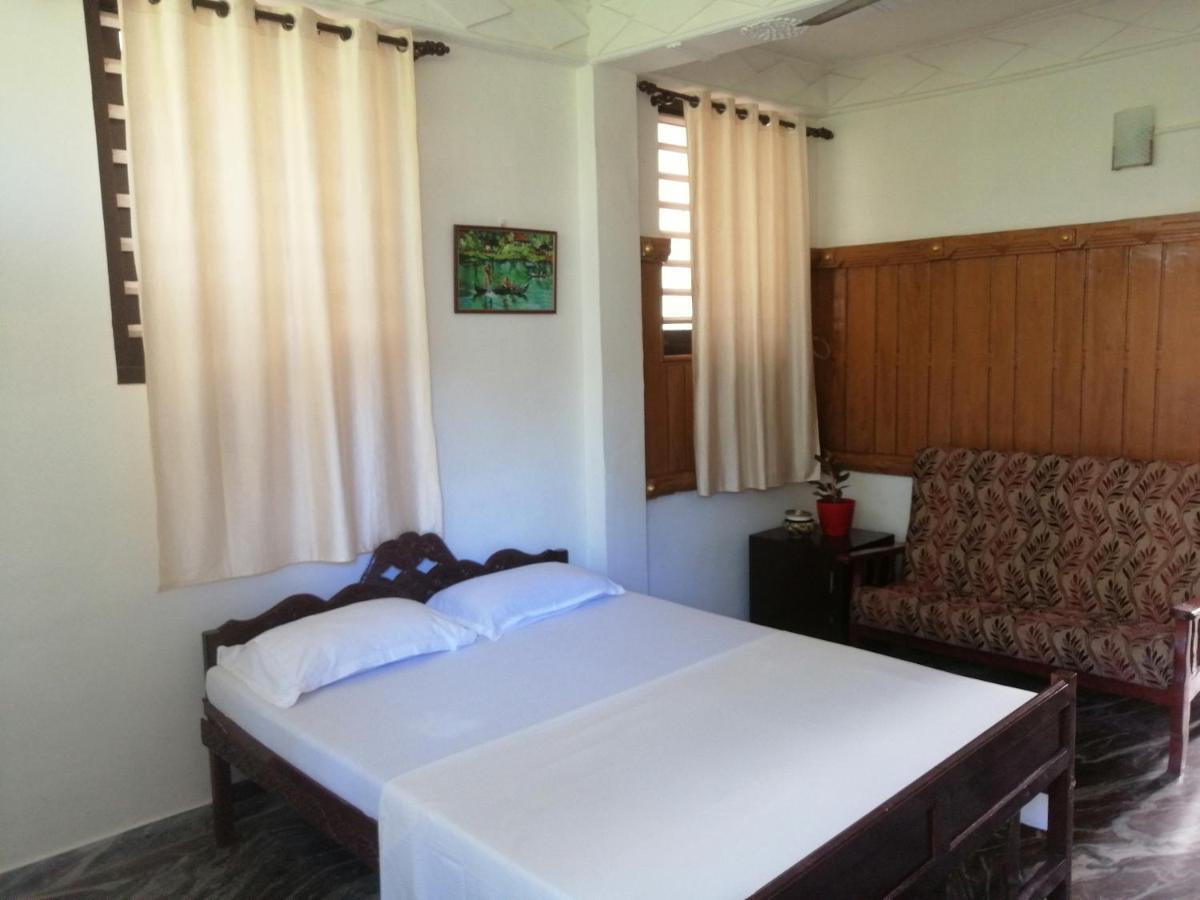 Blue Waves Beach Residency Hotel Varkala Buitenkant foto